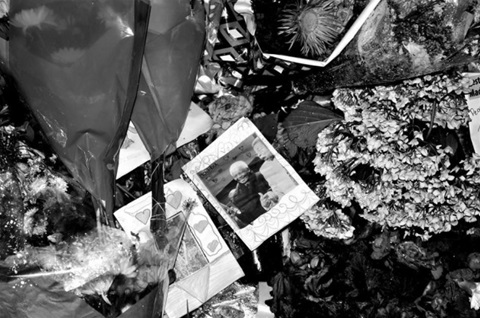 Vzpomínková stráž pro Nelsona Mandelu