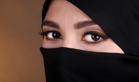 Ještě jednou k šátkům a laicitě státu