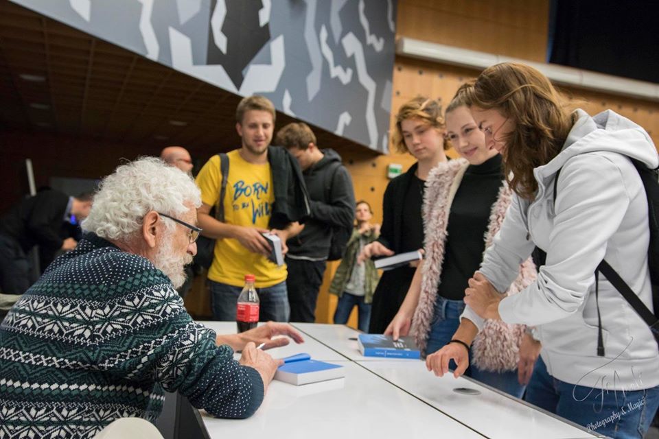 Už dávno nejde o to, jestli budeme žít společně, ale o to jak