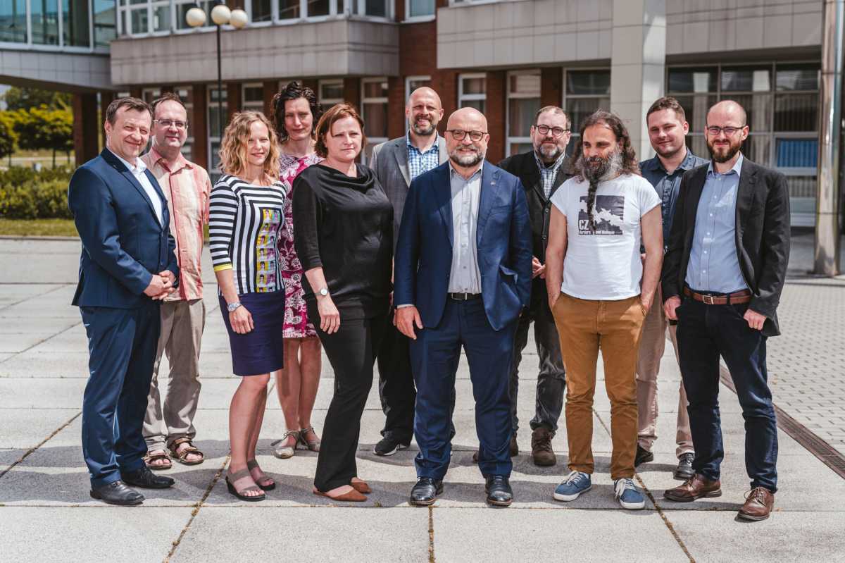 Společné foto vedení Transkulturní komunikace