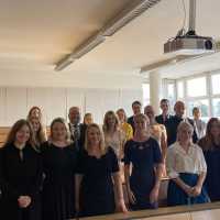 7 nových absolventů oboru Transkulturní komunikace