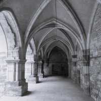 Mluvící kameny aneb cesta ke kořenům propojené Evropy – Dobrodružné putování Františka Burdy s rodinou po Francii