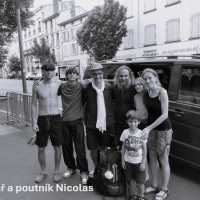 Mluvící kameny aneb cesta ke kořenům propojené Evropy – Dobrodružné putování Františka Burdy s rodinou po Francii