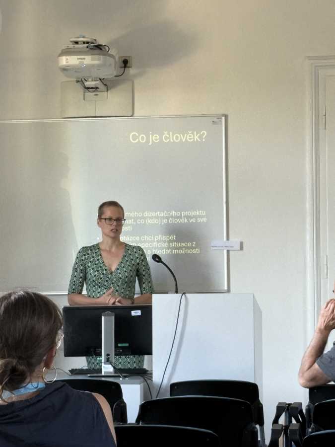 Doktorandky Hana a Kristýna se zúčastnily konference Perspektivy myšlení v Olomouci