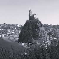 Talking Stones or the Path to the Roots of a Connected Europe – František Burda’s Adventurous Journey with His Family through France